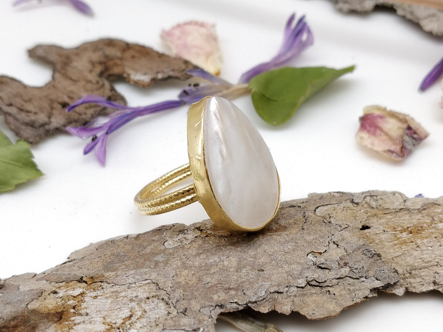 Mother Pearl Adjustable Gold Ring - shopzeyzey